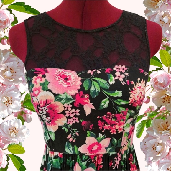 Sweetheart Floral Mini Dress - Picture 2 of 10